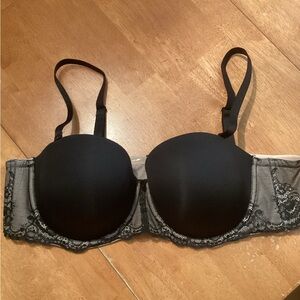 Torrid Curve Bombshell Everyday Strapless Bra size 46 B - convertible straps